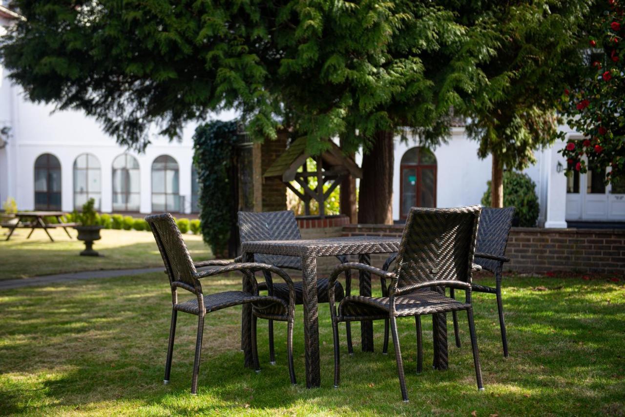 Copthorne Effingham Gatwick Hotel Eksteriør bilde
