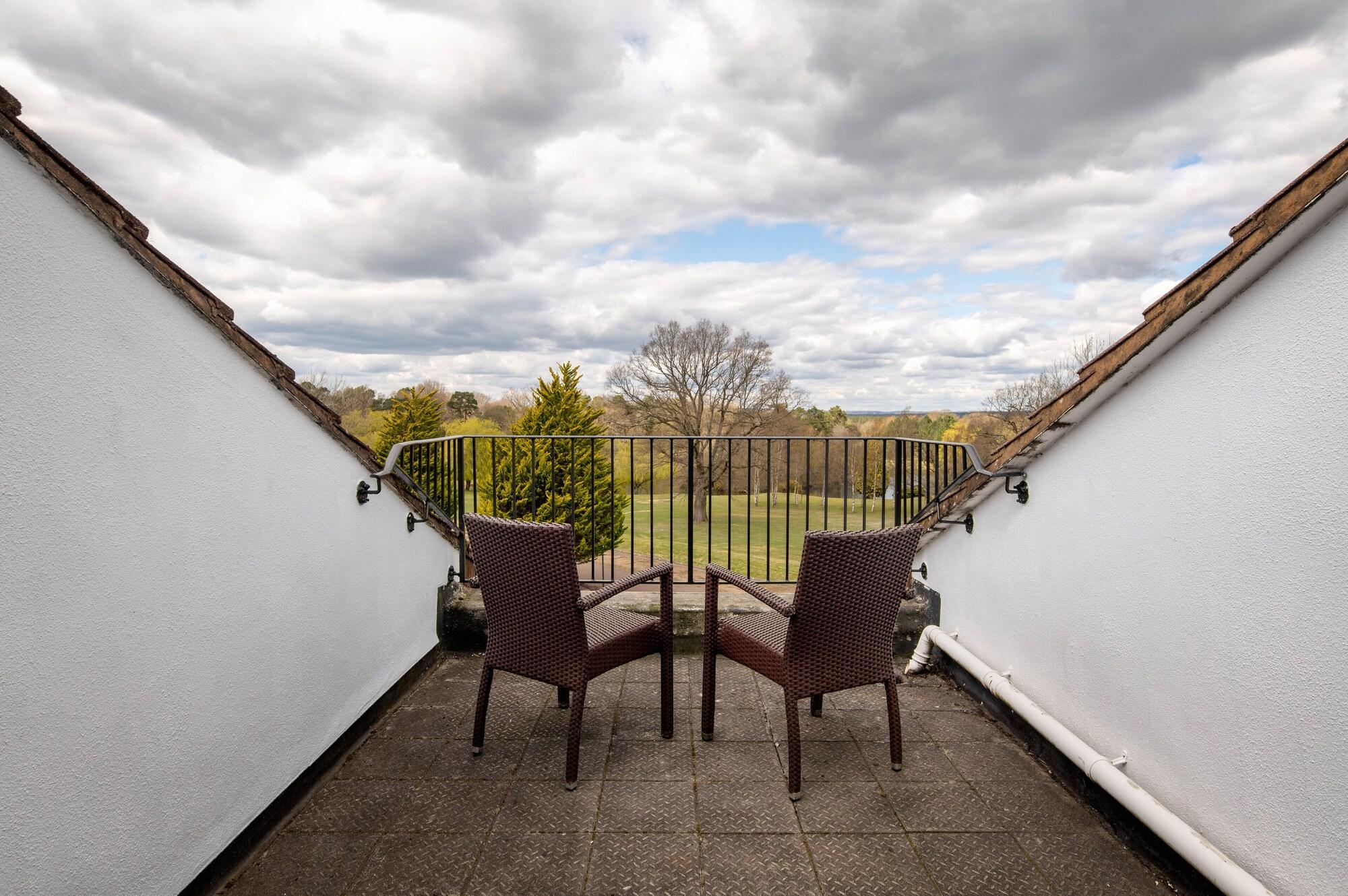 Copthorne Effingham Gatwick Hotel Eksteriør bilde
